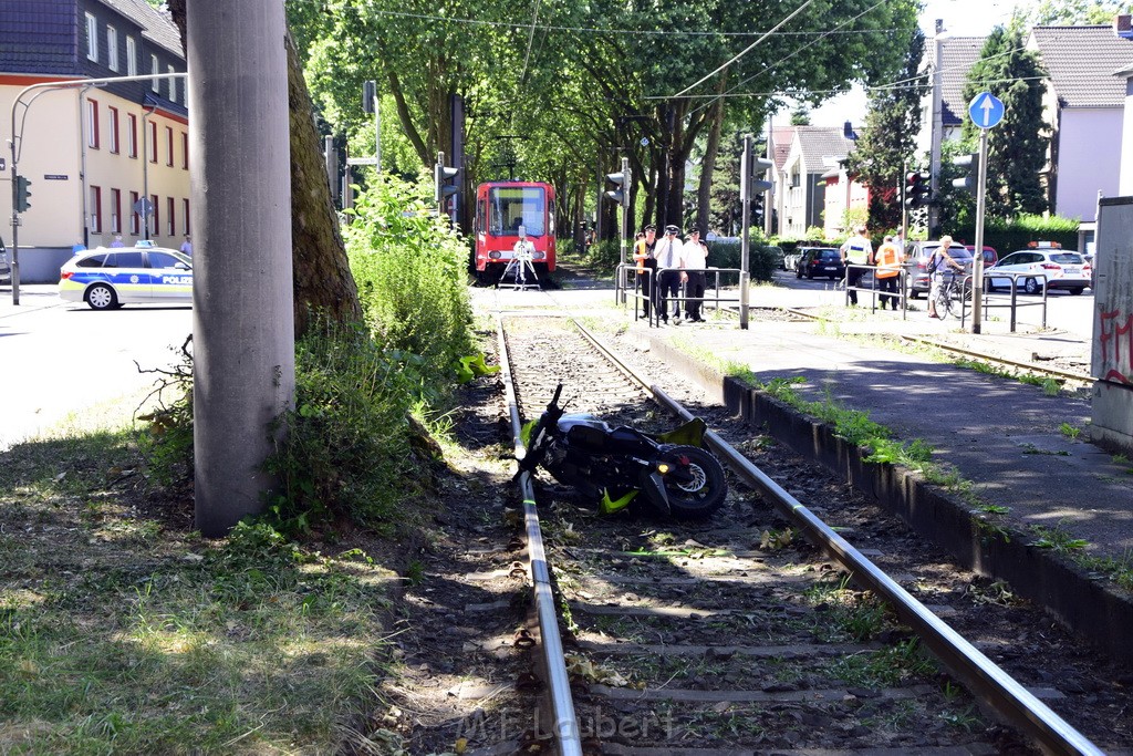 VU Roller KVB Bahn Koeln Luxemburgerstr Neuenhoefer Allee P119.JPG - Miklos Laubert